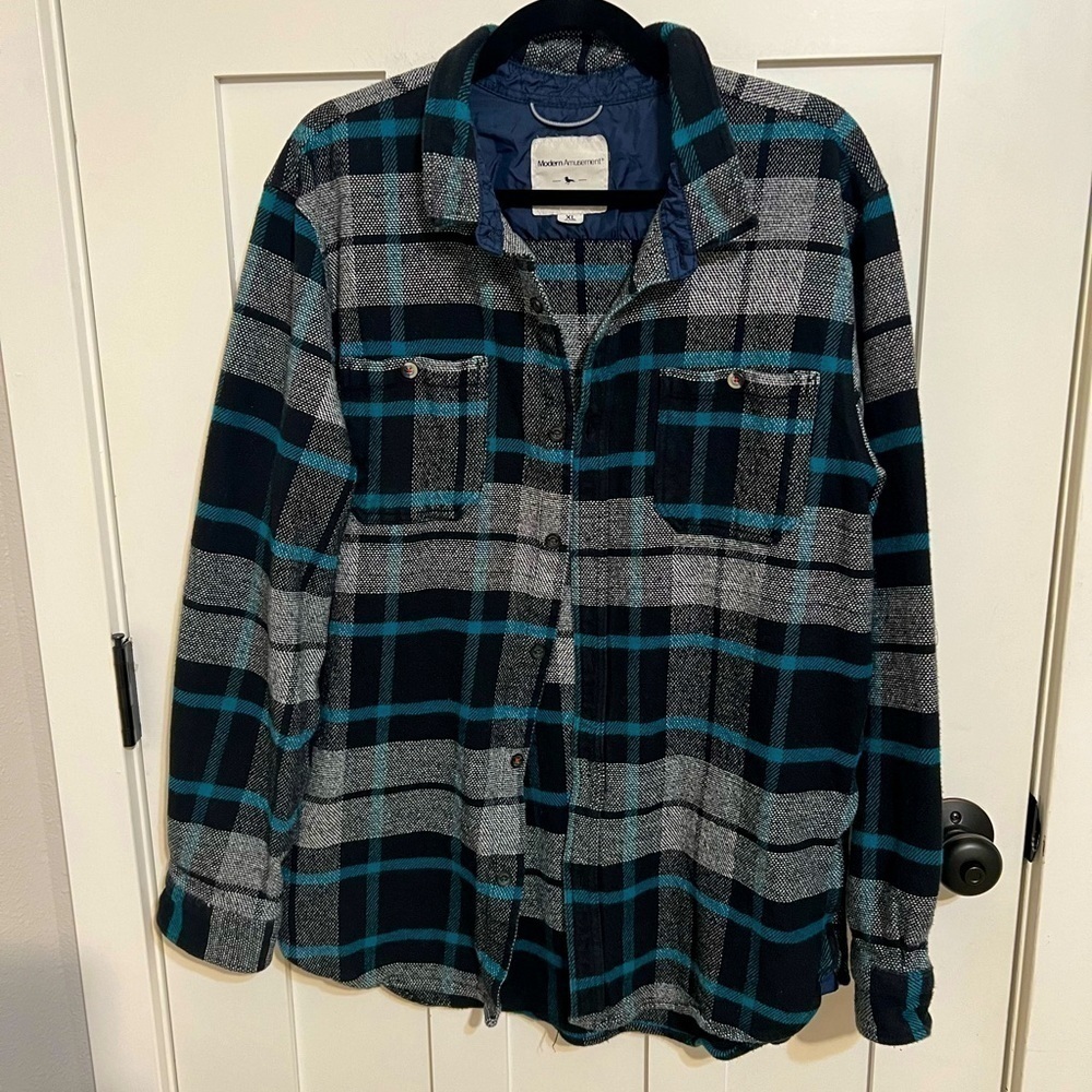 Modern Amusement Plaid Checkered Flannel Medium Tartan Shirt Buttondown M